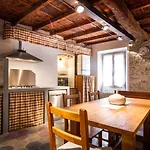Vecchio Borgo Villa *