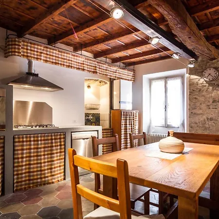 Vecchio Borgo 别墅 *